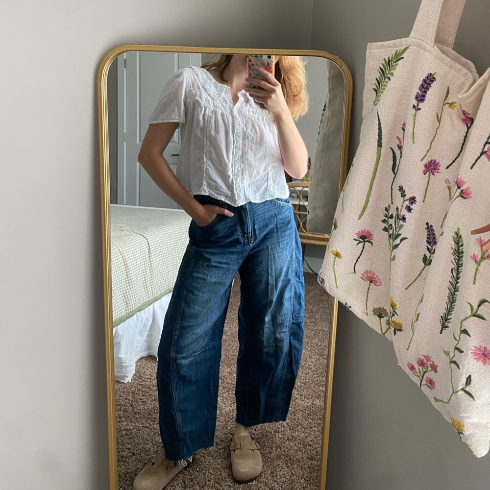 Universal Thread Barrel Jeans